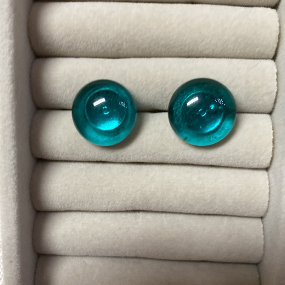 Vintage Disney 101 Dalmatian cruella green glass stud earrings 925 silver